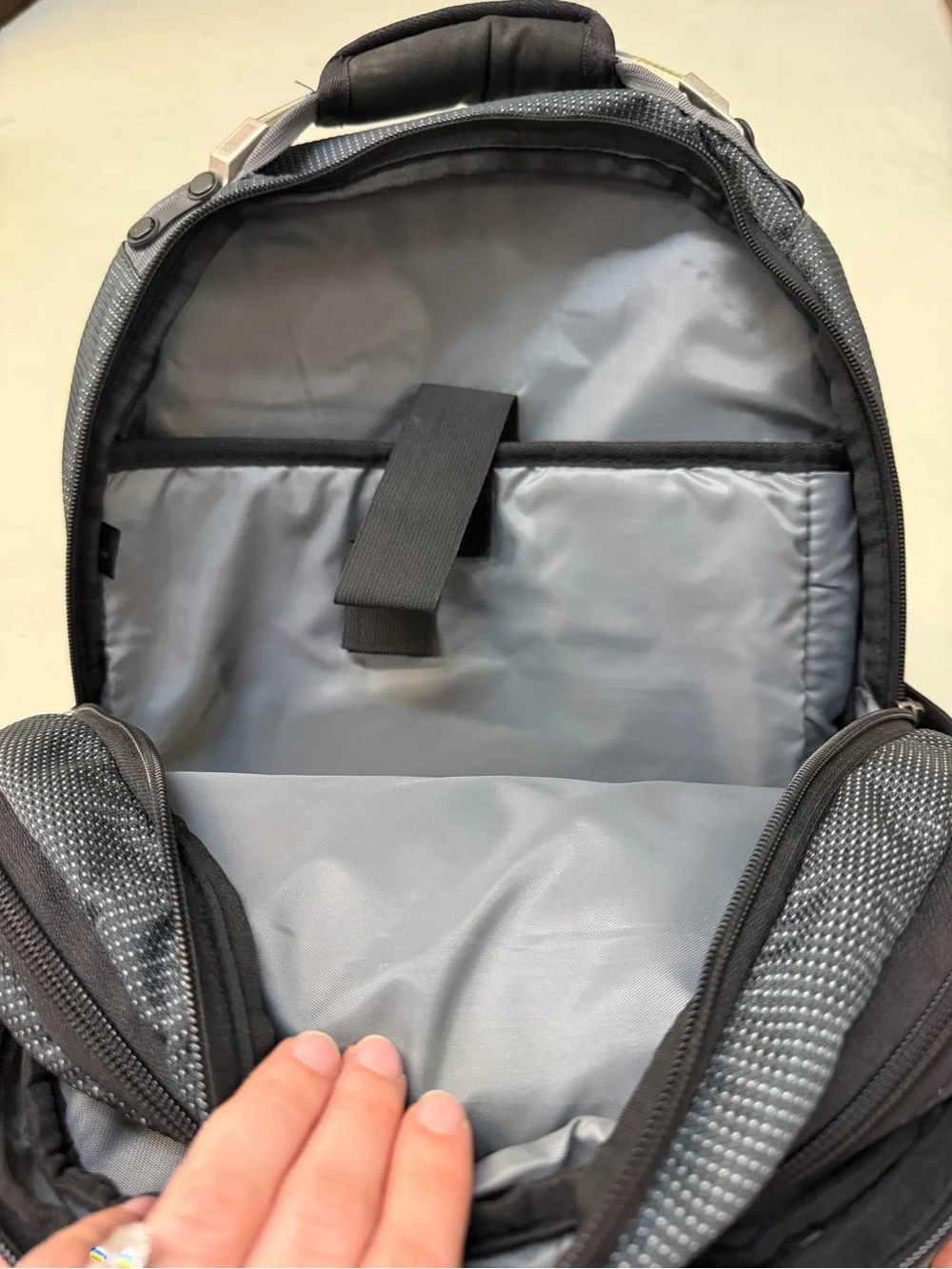 Kenneth Cole Reaction Gray Multi-Compartment Laptop Backpack Travel Business Bag
